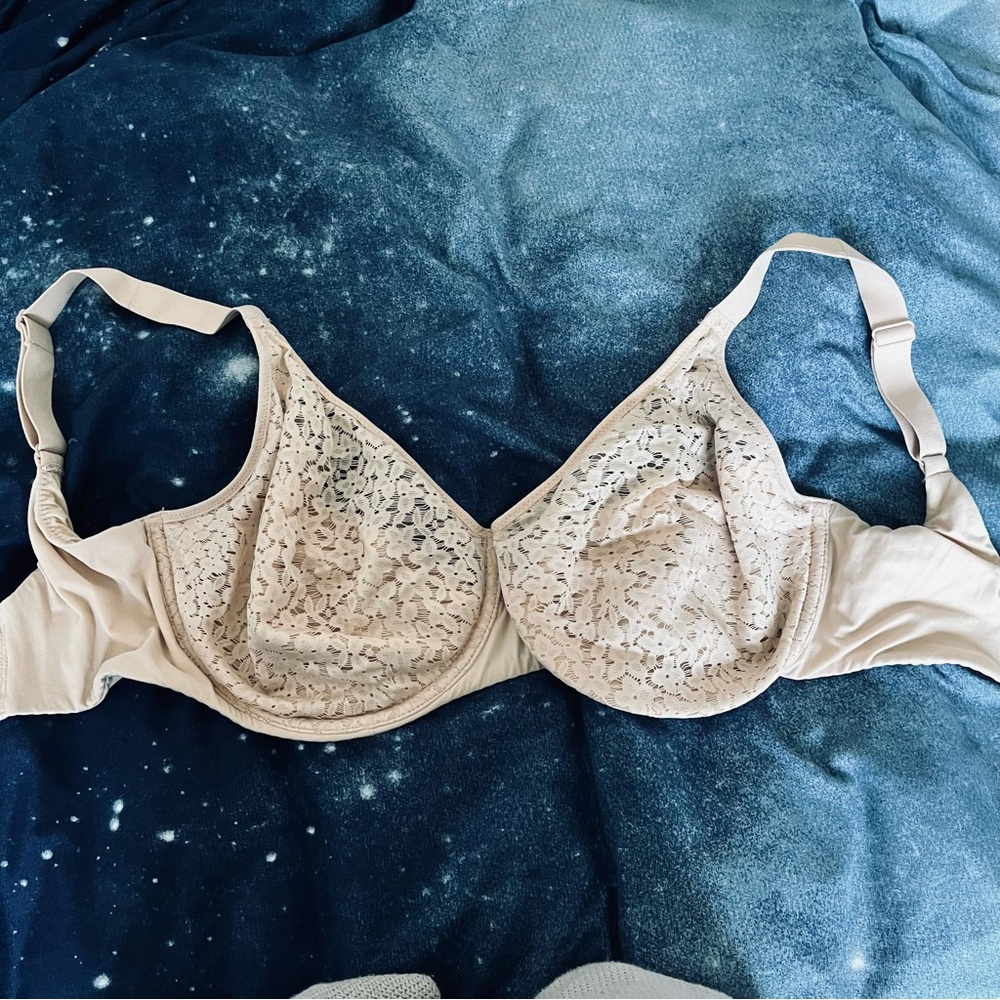 Chantelle bra